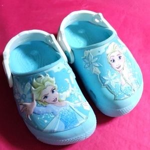 Crocs frozen toddler girl size 6